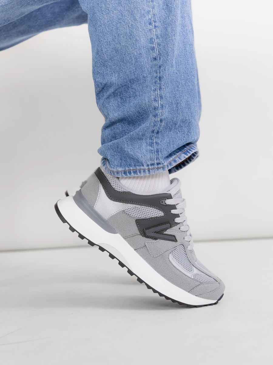Línea deportivo hombre — catálogo mayorista LEONS Footwear